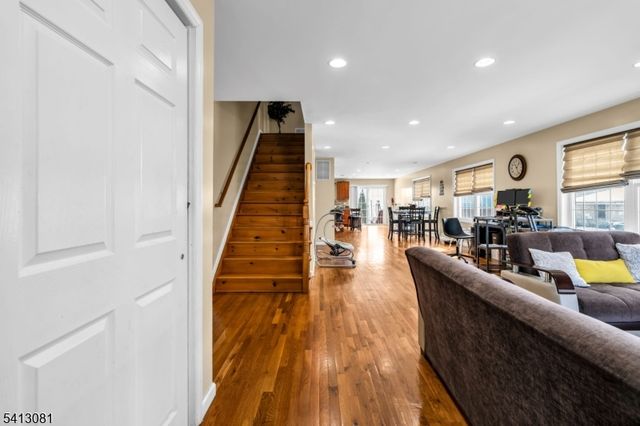 226 Pennsylvania Railroad A, Linden City, NJ 07036