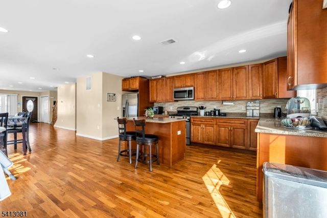 226 Pennsylvania Railroad A, Linden City, NJ 07036