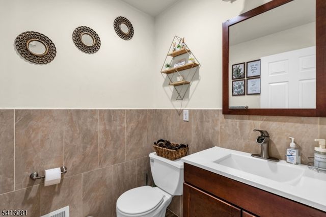 226 Pennsylvania Railroad A, Linden City, NJ 07036