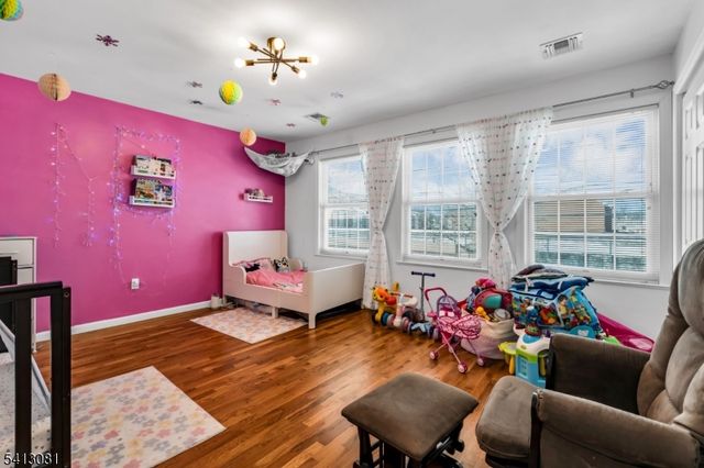 226 Pennsylvania Railroad A, Linden City, NJ 07036