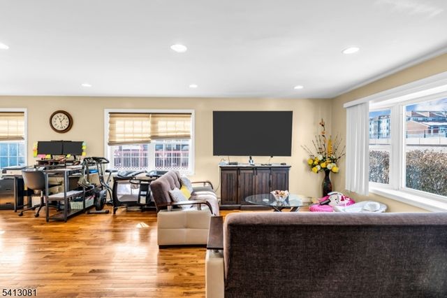 226 Pennsylvania Railroad A, Linden City, NJ 07036