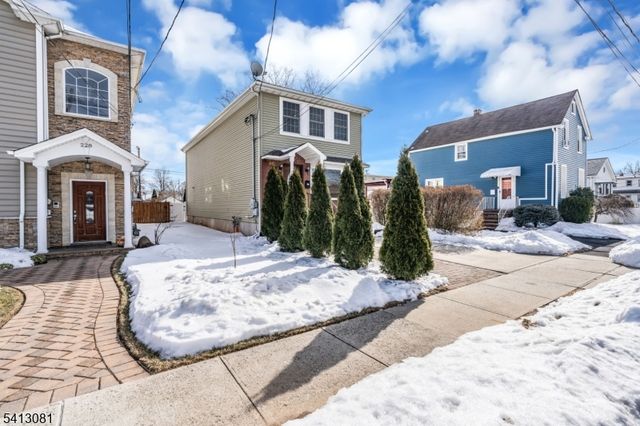 226 Pennsylvania Railroad A, Linden City, NJ 07036