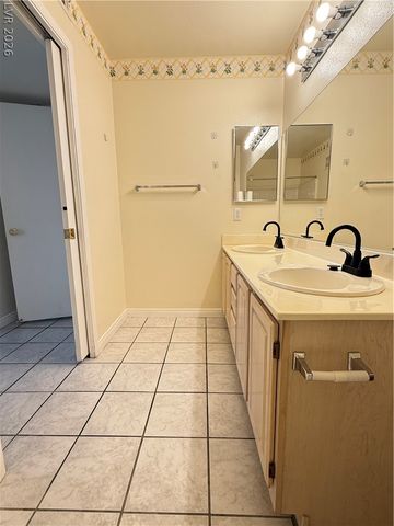 5710 East Tropicana Avenue 1007, Las Vegas, NV 89122