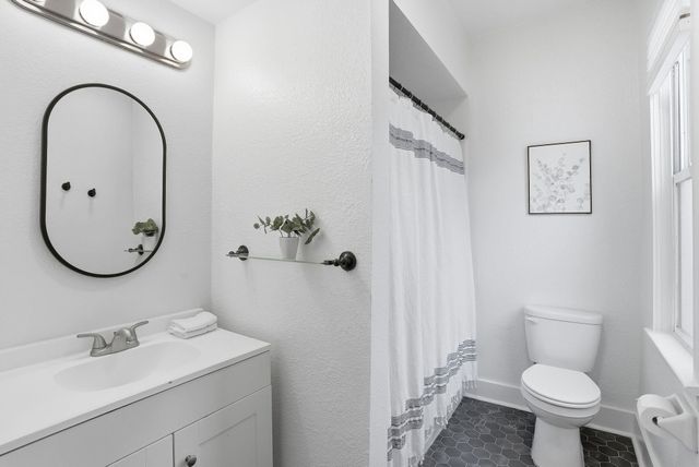 1208 W Providence Ave, Spokane, WA 99205