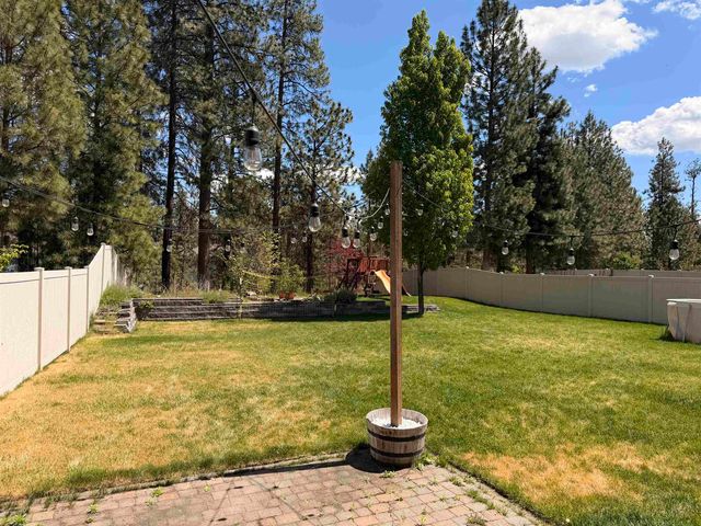 8710 N Rosebury Ln, Spokane, WA 99208