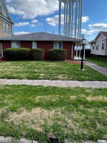 306 E POPLAR Street, Taylorville, IL 62568