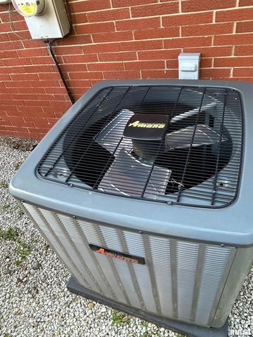 306 E POPLAR Street, Taylorville, IL 62568