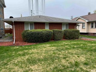 306 E POPLAR Street, Taylorville, IL 62568