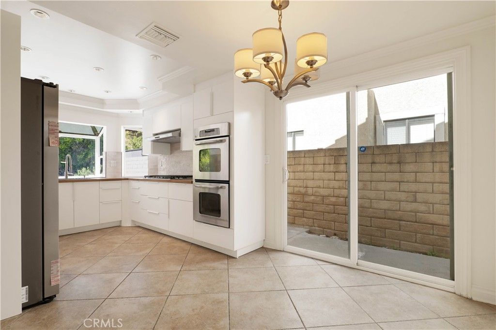 Image 10 of property listing at 19715 Eagle Ridge, Porter Ranch, CA 91326