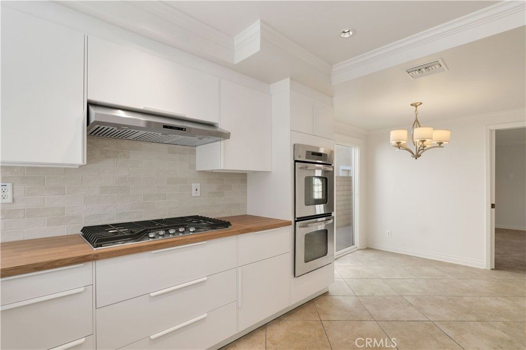 Image 12 of property listing at 19715 Eagle Ridge, Porter Ranch, CA 91326