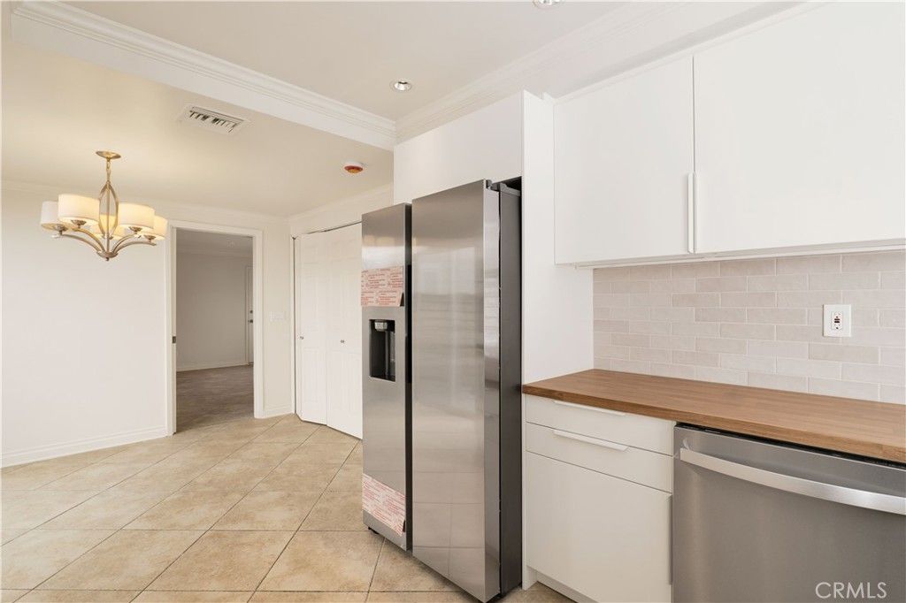 Image 13 of property listing at 19715 Eagle Ridge, Porter Ranch, CA 91326