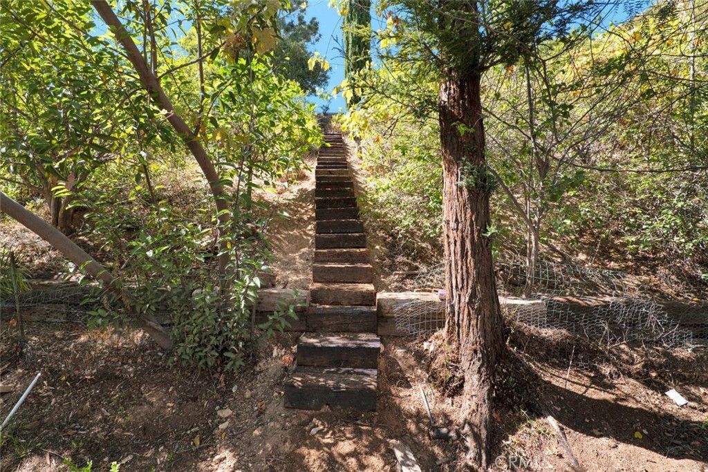 Image 34 of property listing at 19715 Eagle Ridge, Porter Ranch, CA 91326