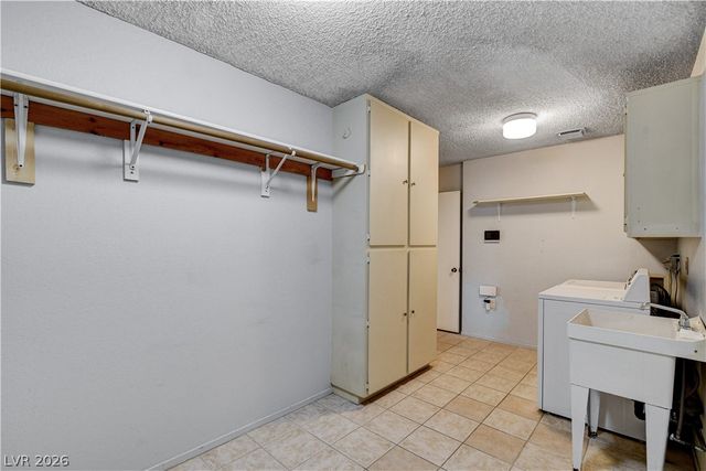 2620 San Lago Court, Las Vegas, NV 89121