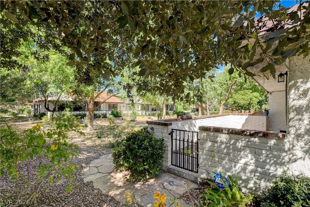 2620 San Lago Court, Las Vegas, NV 89121