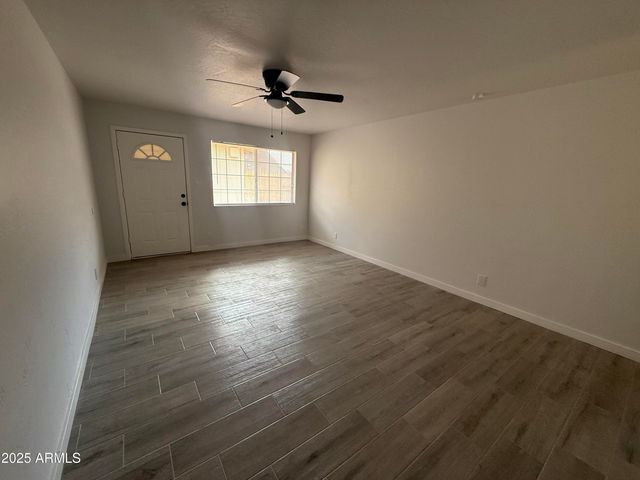 7101 N 36TH Avenue 102, Phoenix, AZ 85051