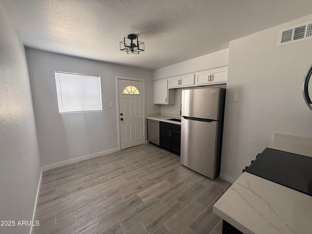 7101 N 36TH Avenue 102, Phoenix, AZ 85051