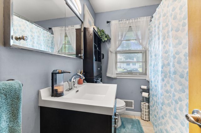 6701 Regent Avenue N, Brooklyn Center, MN 55429