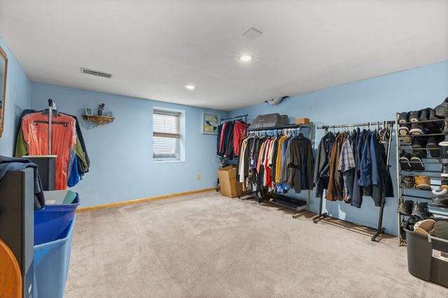 6701 Regent Avenue N, Brooklyn Center, MN 55429