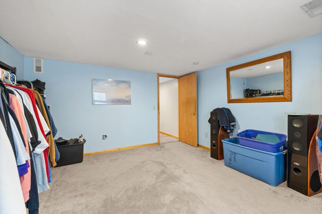 6701 Regent Avenue N, Brooklyn Center, MN 55429
