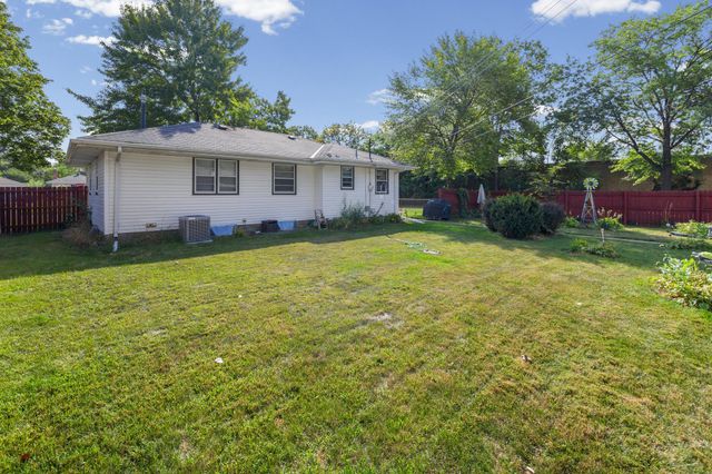 6701 Regent Avenue N, Brooklyn Center, MN 55429
