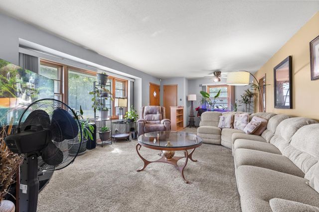 6701 Regent Avenue N, Brooklyn Center, MN 55429