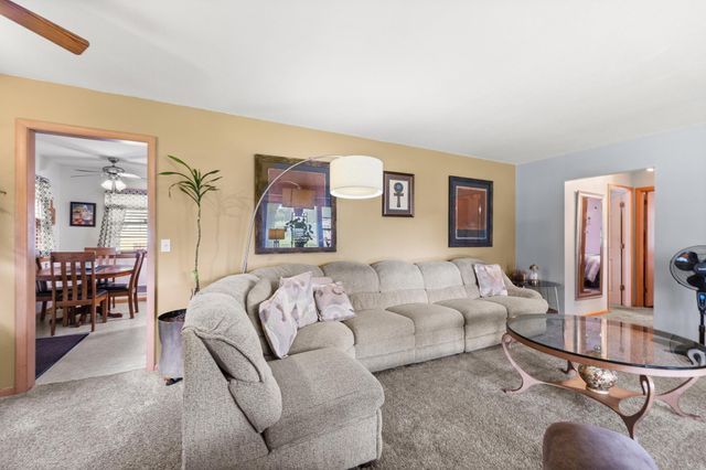 6701 Regent Avenue N, Brooklyn Center, MN 55429