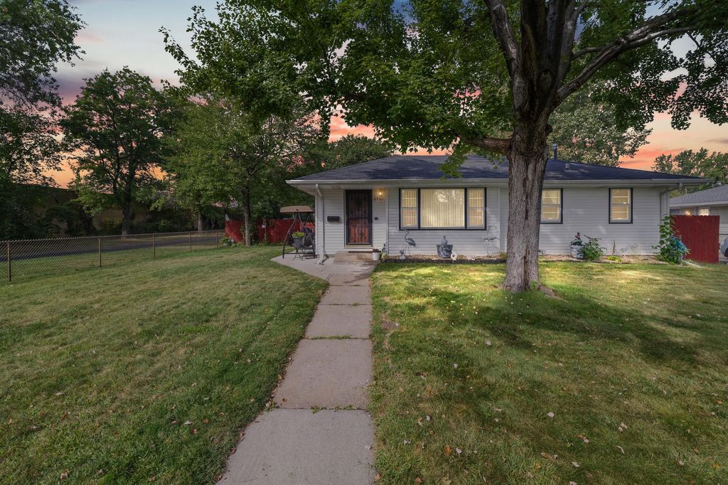 6701 Regent Avenue N, Brooklyn Center, MN 55429 — photo 2