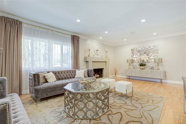 1523 Colina Drive, Glendale, CA 91208