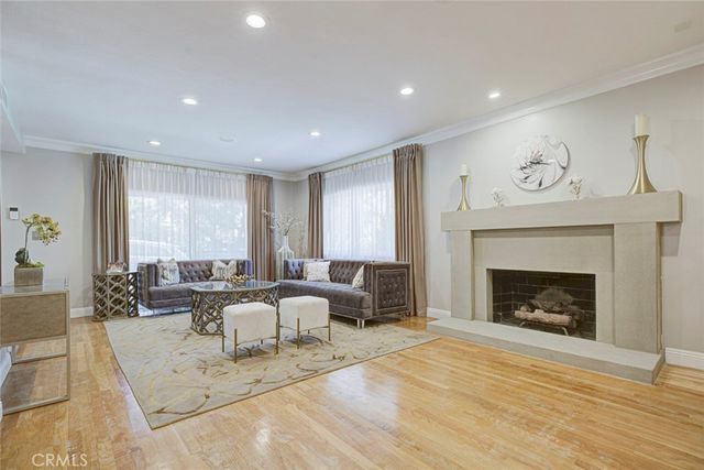 1523 Colina Drive, Glendale, CA 91208