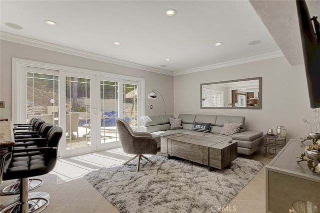 1523 Colina Drive, Glendale, CA 91208