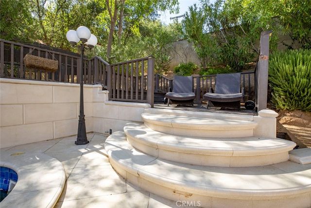 1523 Colina Drive, Glendale, CA 91208