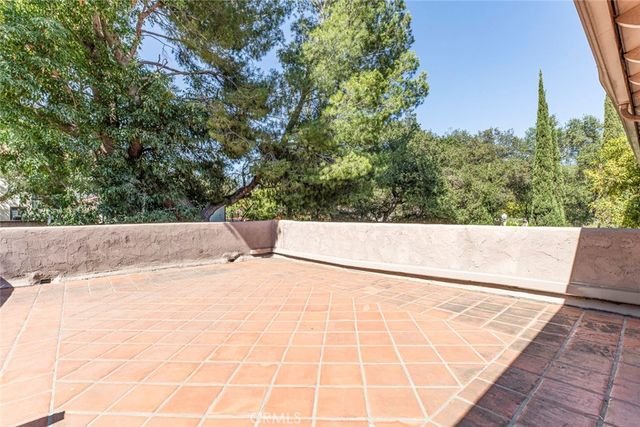 1523 Colina Drive, Glendale, CA 91208