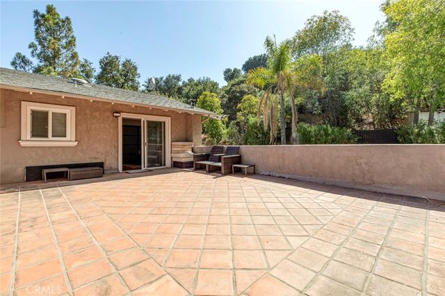 1523 Colina Drive, Glendale, CA 91208