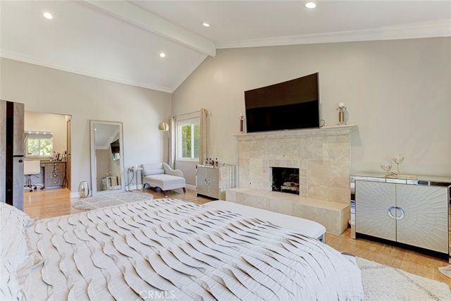 1523 Colina Drive, Glendale, CA 91208