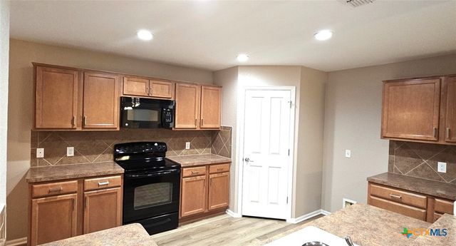 6046 Mule Deer, Schertz, TX 78108