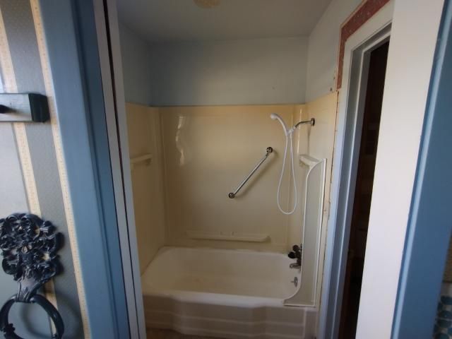 6311 N Kansas Avenue, Kansas City, MO 64119