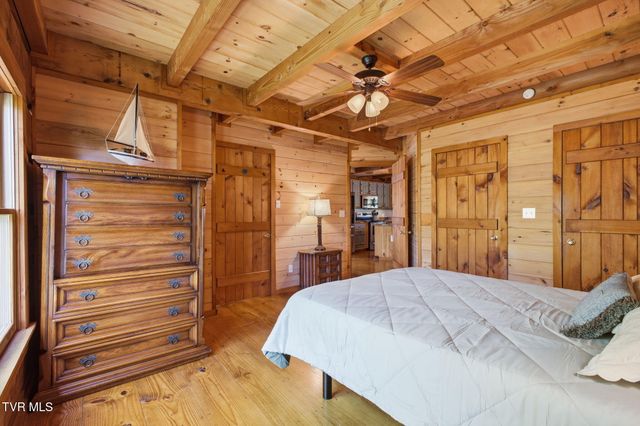 351 Ivy Wood Lane, Mountain City, TN 37683