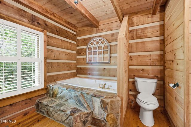 351 Ivy Wood Lane, Mountain City, TN 37683
