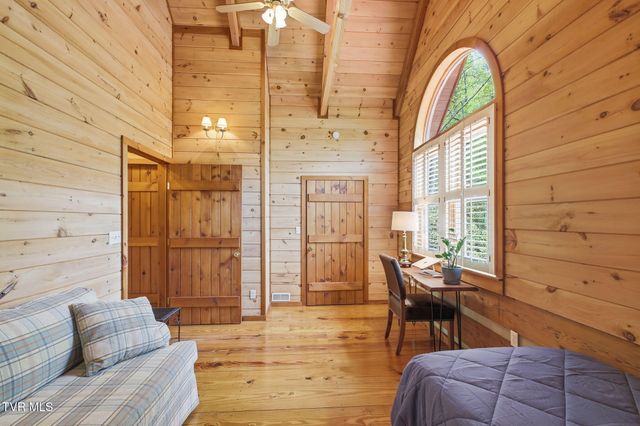 351 Ivy Wood Lane, Mountain City, TN 37683
