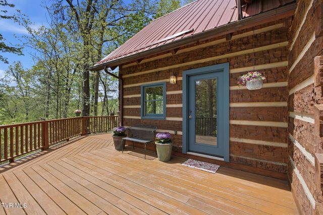 351 Ivy Wood Lane, Mountain City, TN 37683