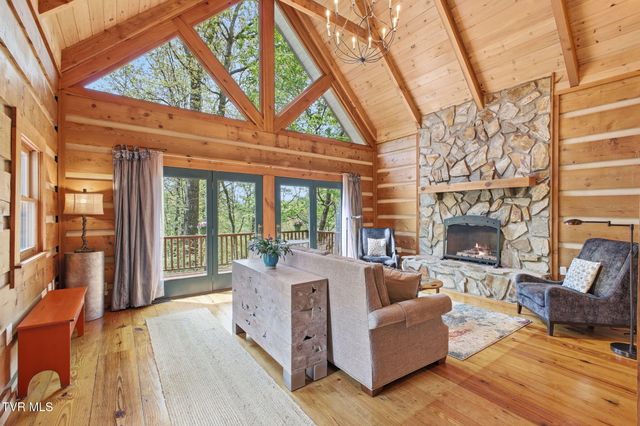 351 Ivy Wood Lane, Mountain City, TN 37683