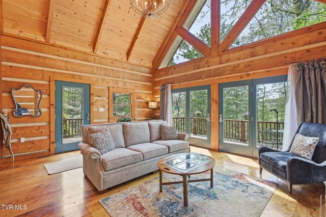 351 Ivy Wood Lane, Mountain City, TN 37683