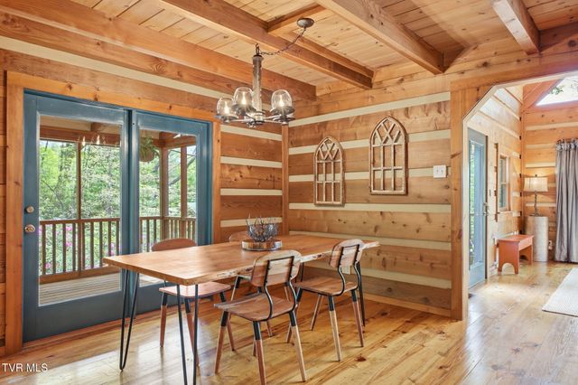 351 Ivy Wood Lane, Mountain City, TN 37683