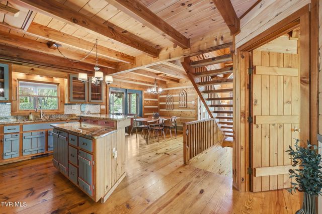 351 Ivy Wood Lane, Mountain City, TN 37683
