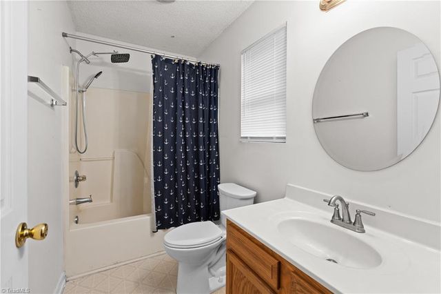 555 Brown Stone Court, Kernersville, NC 27284