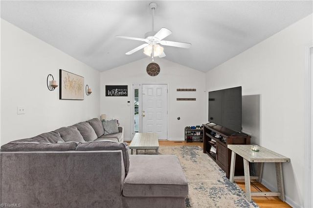 555 Brown Stone Court, Kernersville, NC 27284