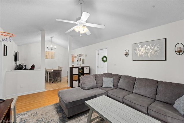555 Brown Stone Court, Kernersville, NC 27284