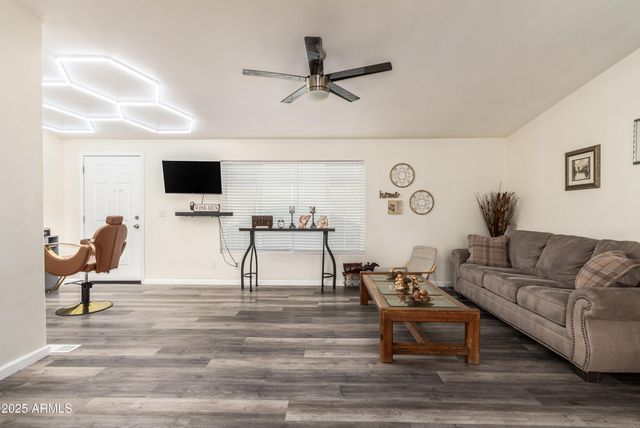 8601 N 103RD Avenue 210, Peoria, AZ 85345