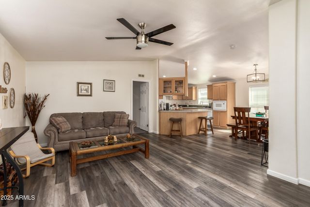 8601 N 103RD Avenue 210, Peoria, AZ 85345