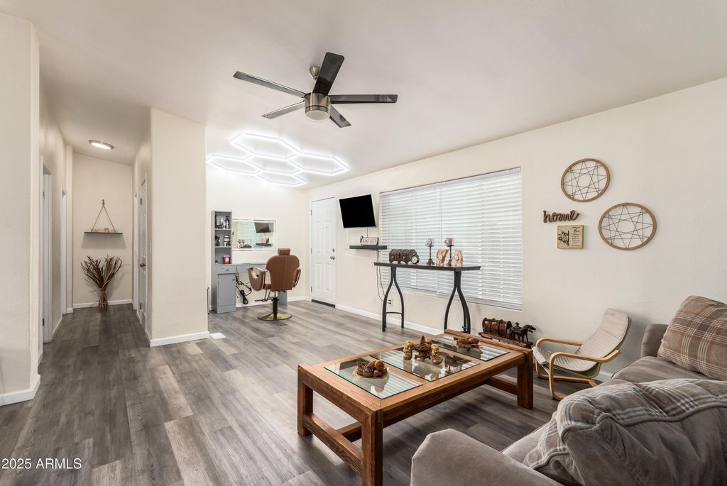 8601 N 103RD Avenue 210, Peoria, AZ 85345